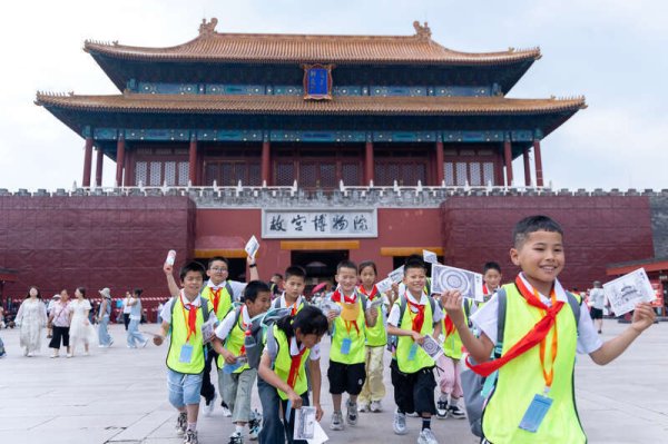 深圳配资 “彩虹益路”点亮童心，陇原学子圆梦京华